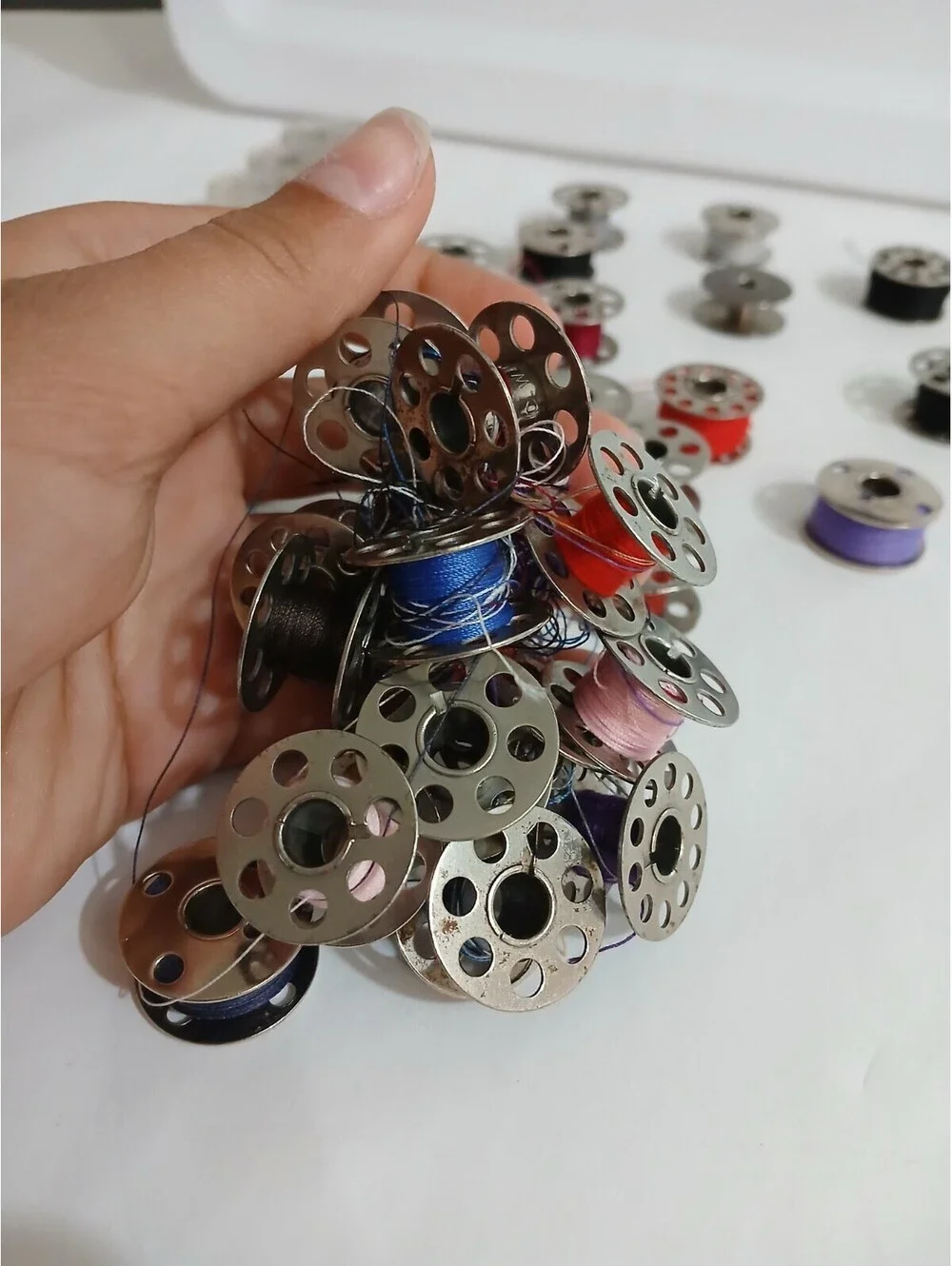 Lot of  Vintage Metal Sewing Machine Bobbins With Yarn Different Colors